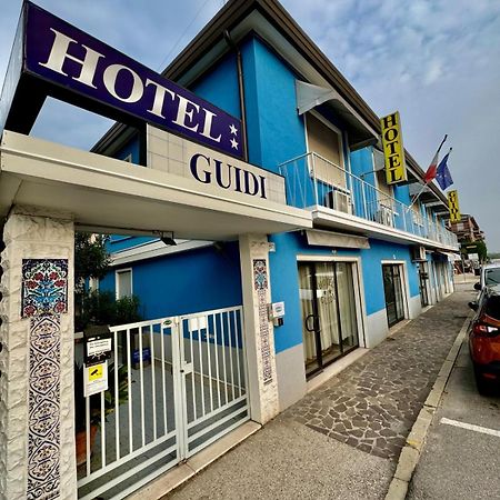 מסטרה Hotel Guidi מראה חיצוני תמונה