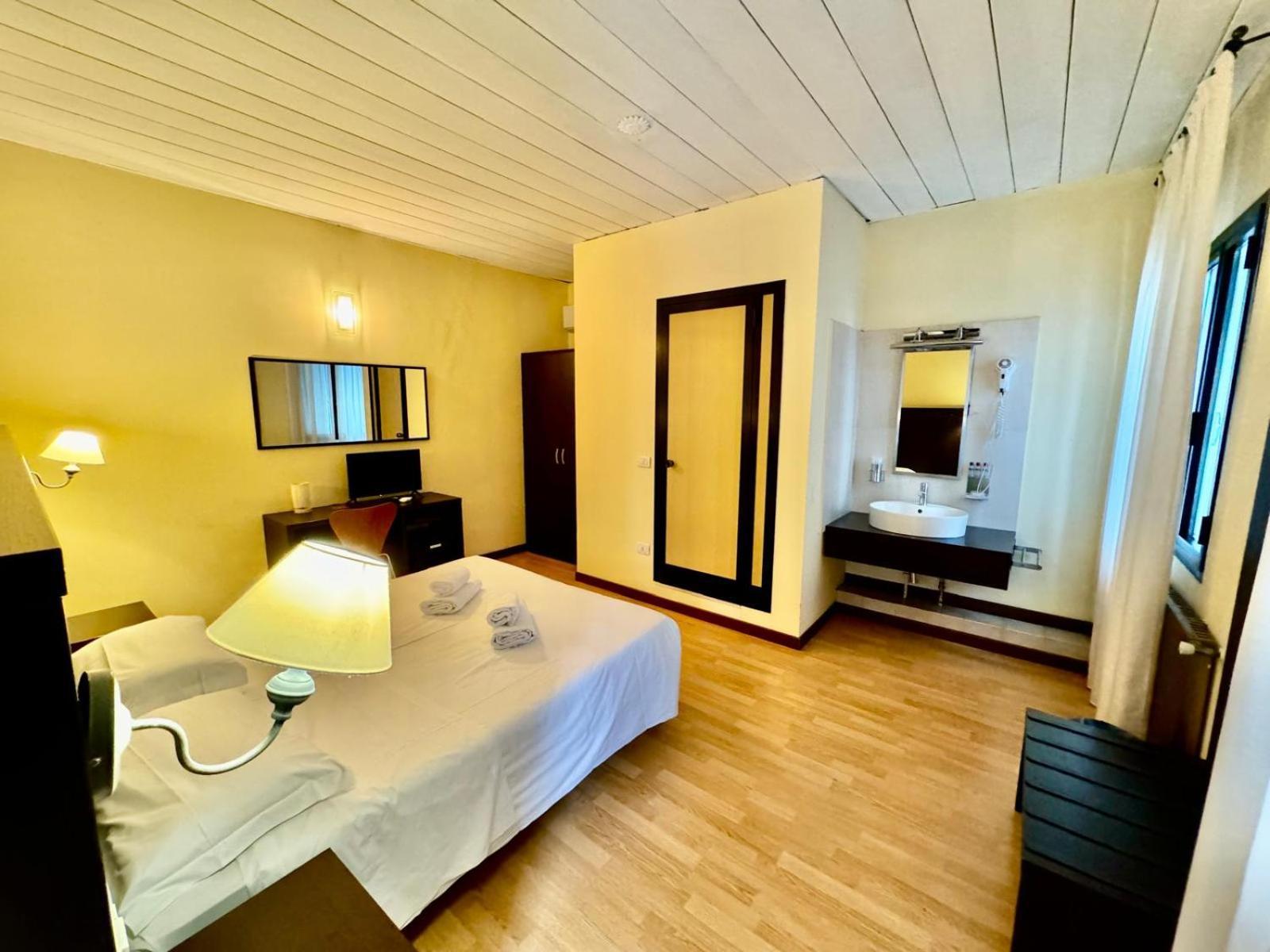 מסטרה Hotel Guidi מראה חיצוני תמונה