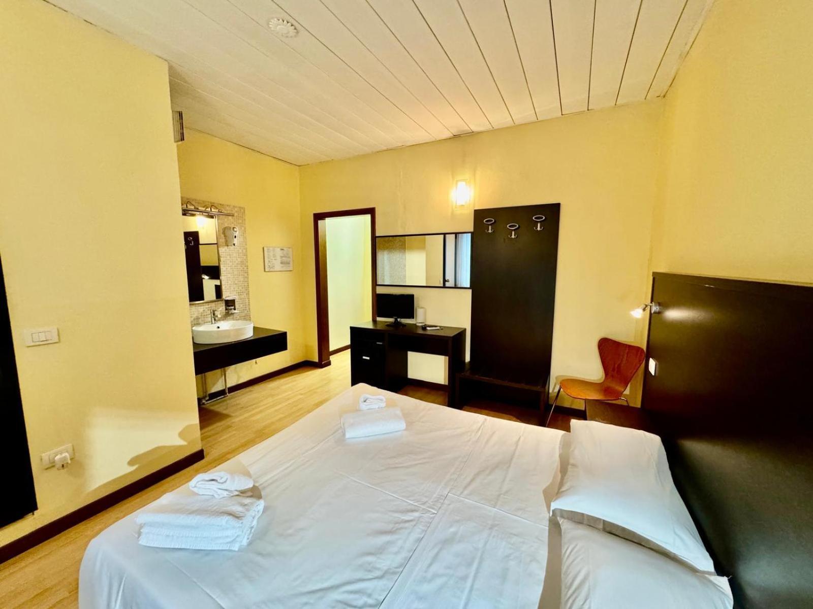 מסטרה Hotel Guidi מראה חיצוני תמונה