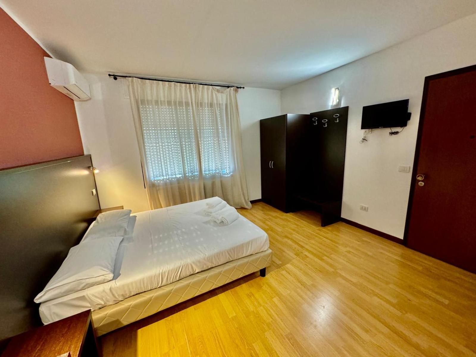 מסטרה Hotel Guidi מראה חיצוני תמונה