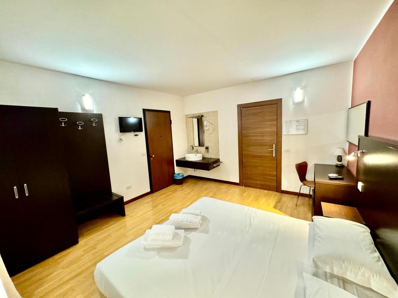 מסטרה Hotel Guidi מראה חיצוני תמונה