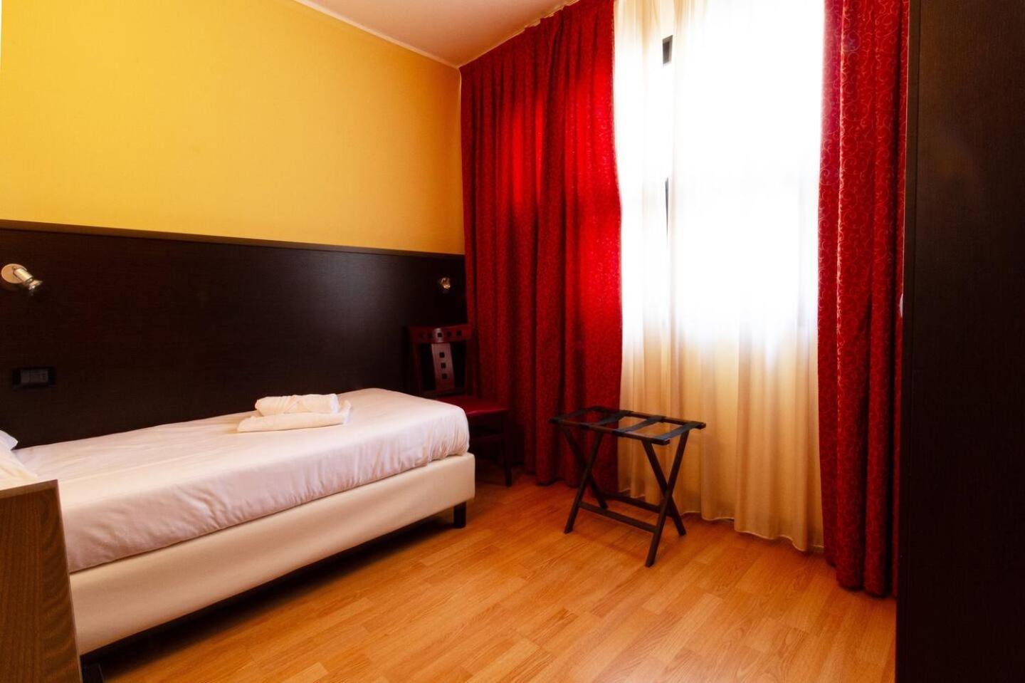 מסטרה Hotel Guidi מראה חיצוני תמונה