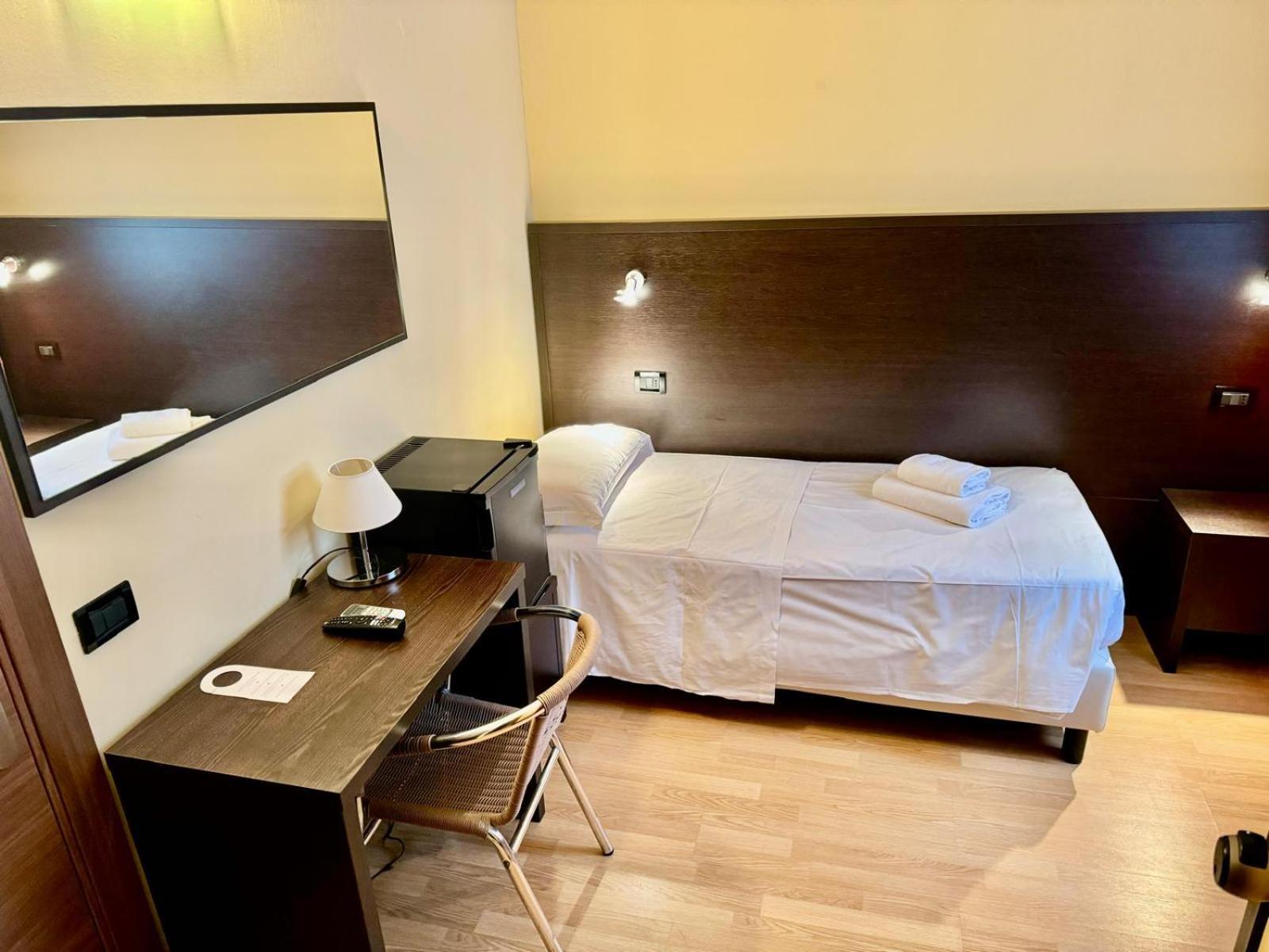 מסטרה Hotel Guidi מראה חיצוני תמונה