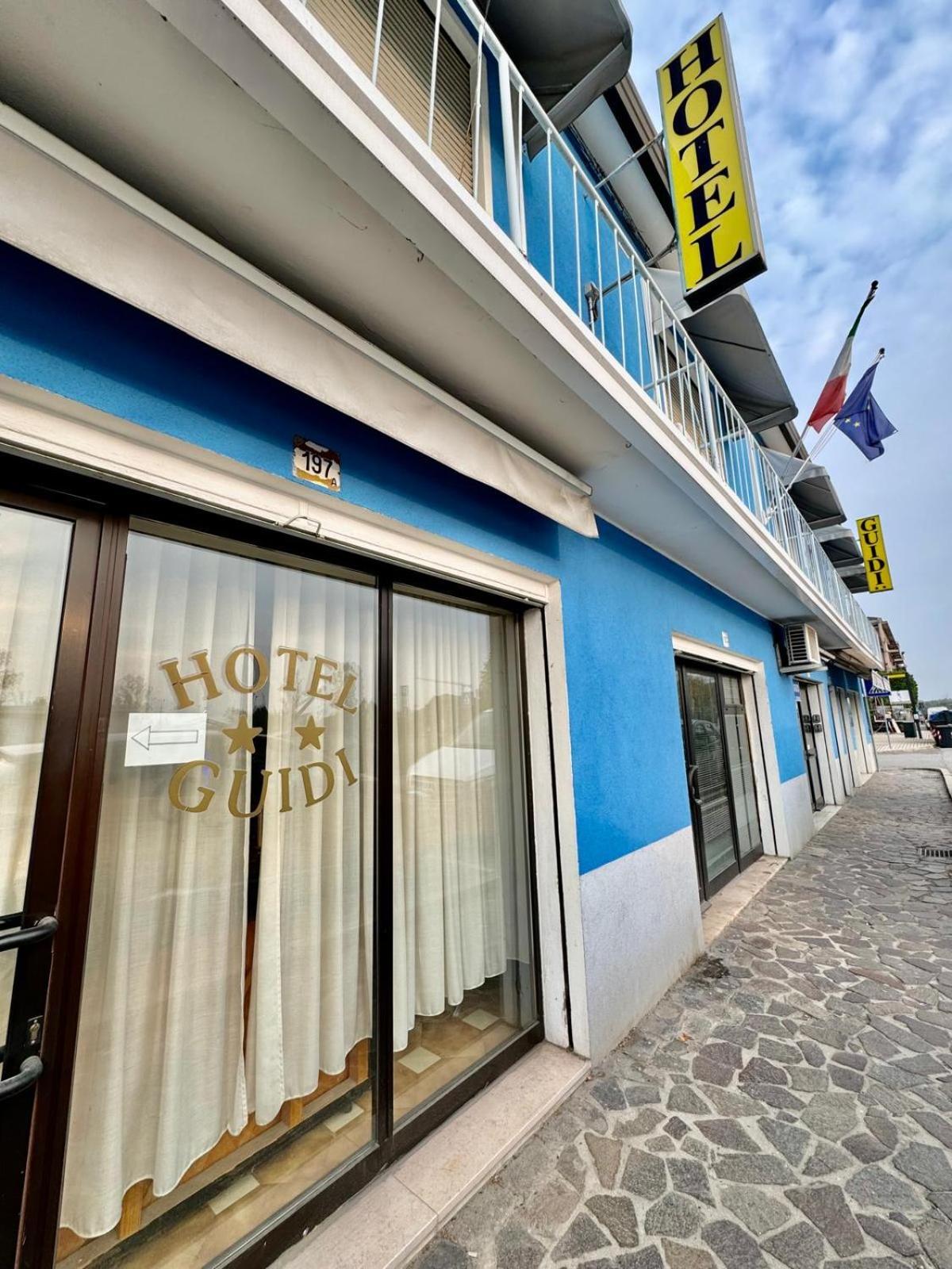 מסטרה Hotel Guidi מראה חיצוני תמונה
