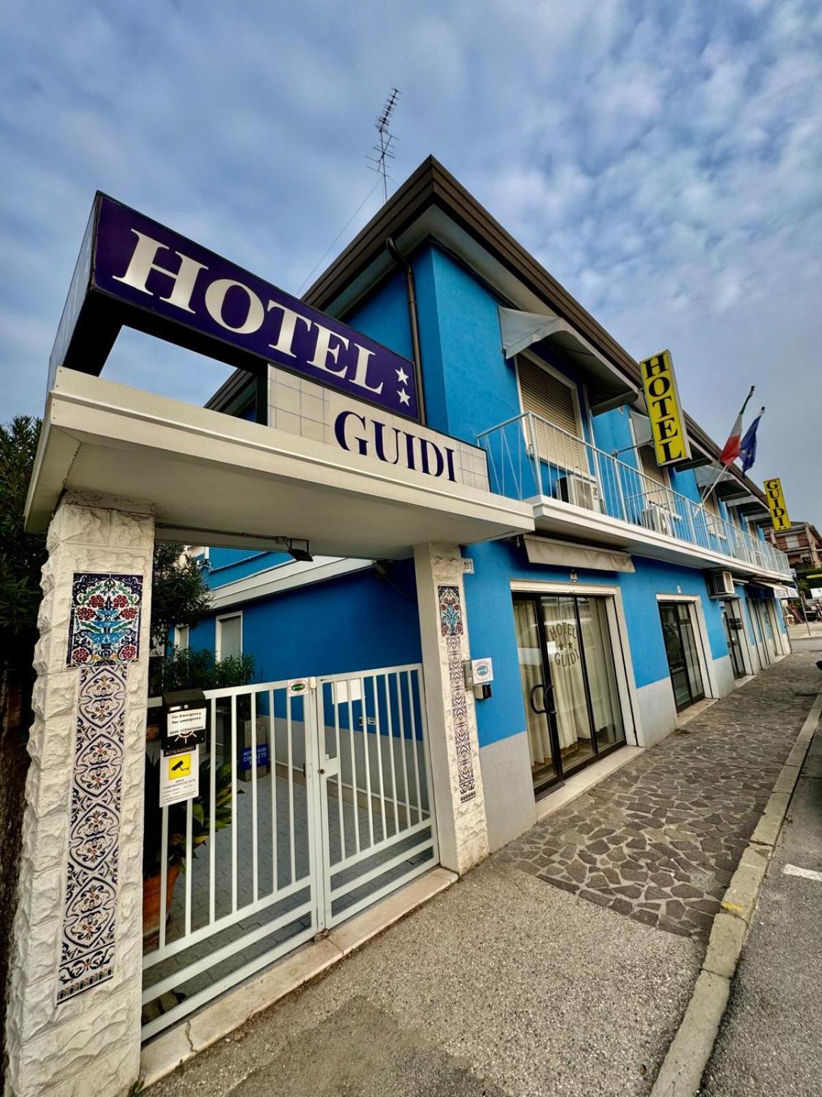 מסטרה Hotel Guidi מראה חיצוני תמונה